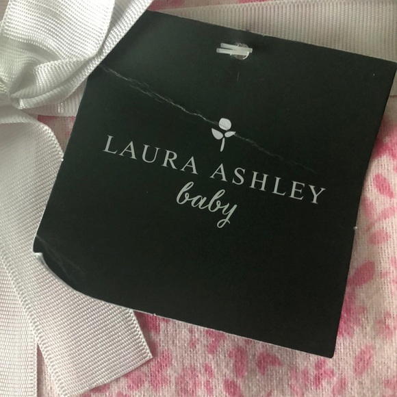 Laura Ashley 4 pack baby receiving blankets - Picture 3 of 4